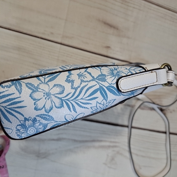 St. John's Bay Tropical Floral Crossbody Bag Purse - Picture 7 of 12